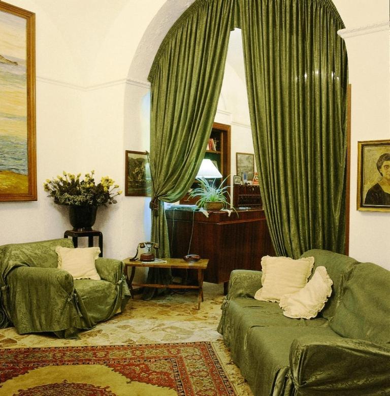 Hotel Villa Augustus Lipari  Exterior foto